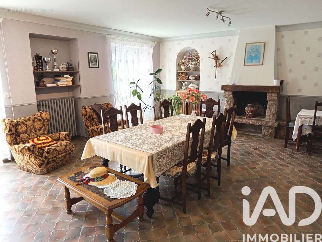 Photo 2 - Maison à TINTENIAC