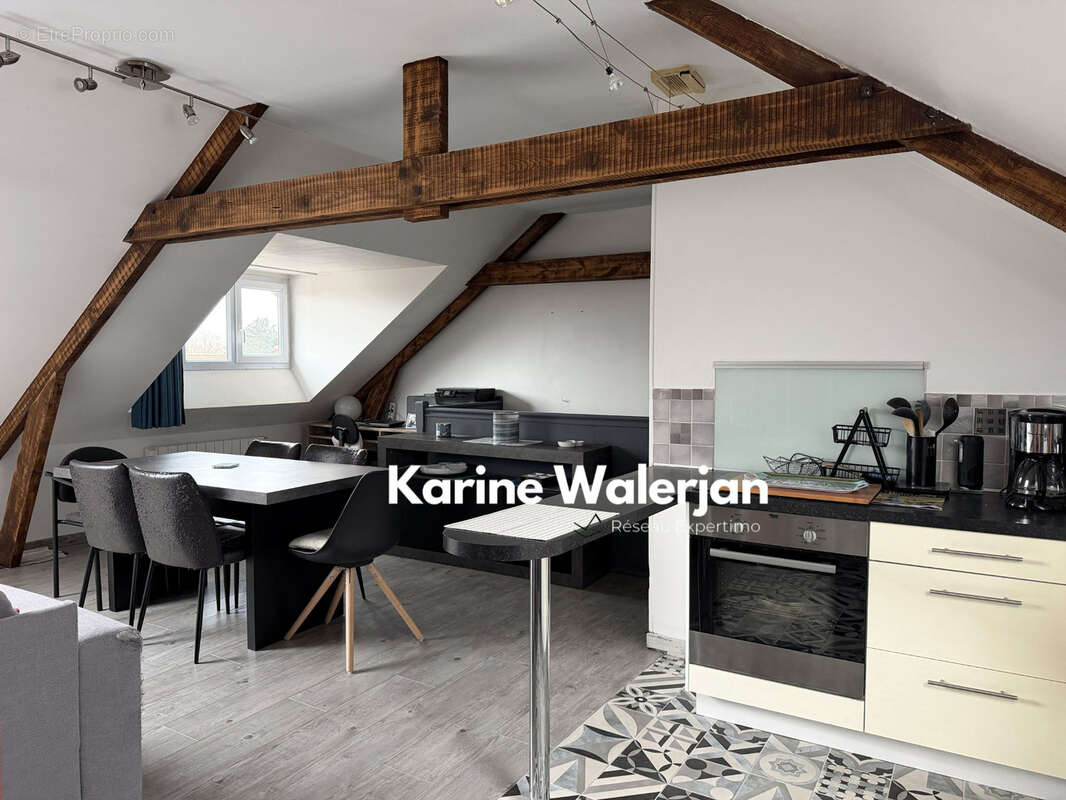 Appartement à COURRIERES