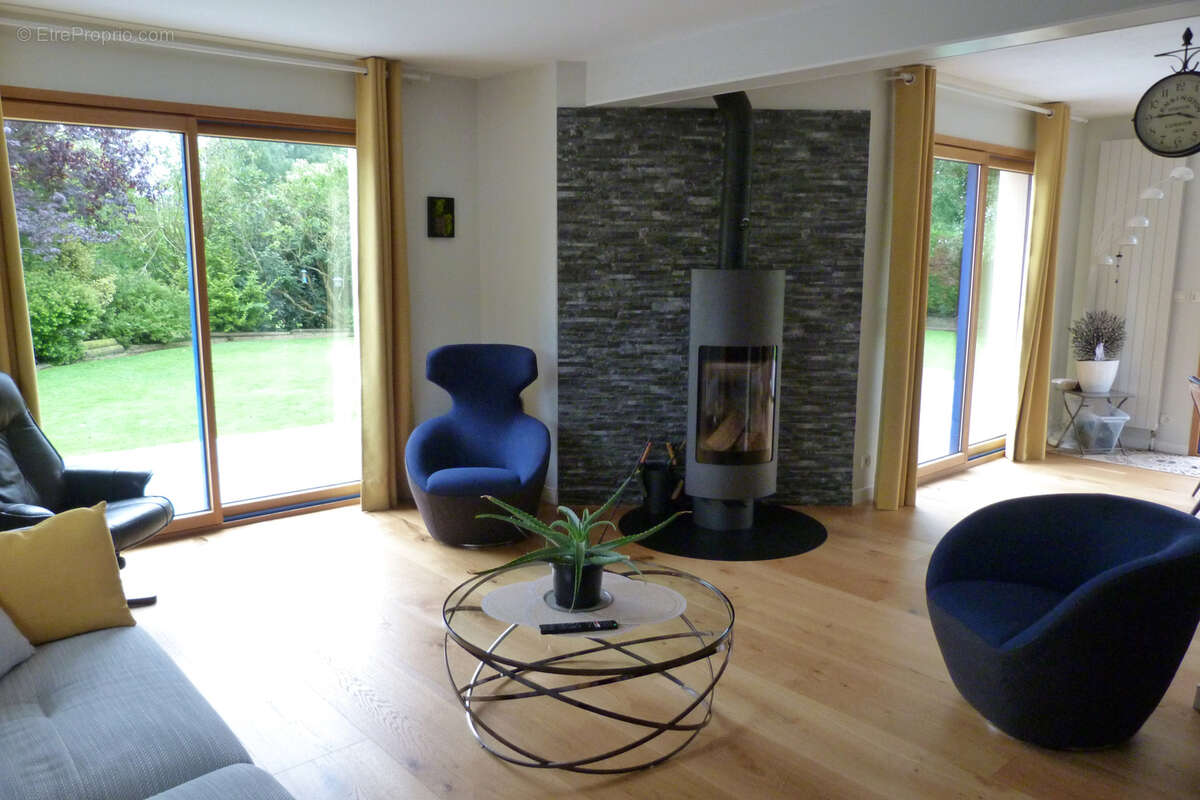 Maison à SAINT-PIERRE-DE-VARENGEVILLE