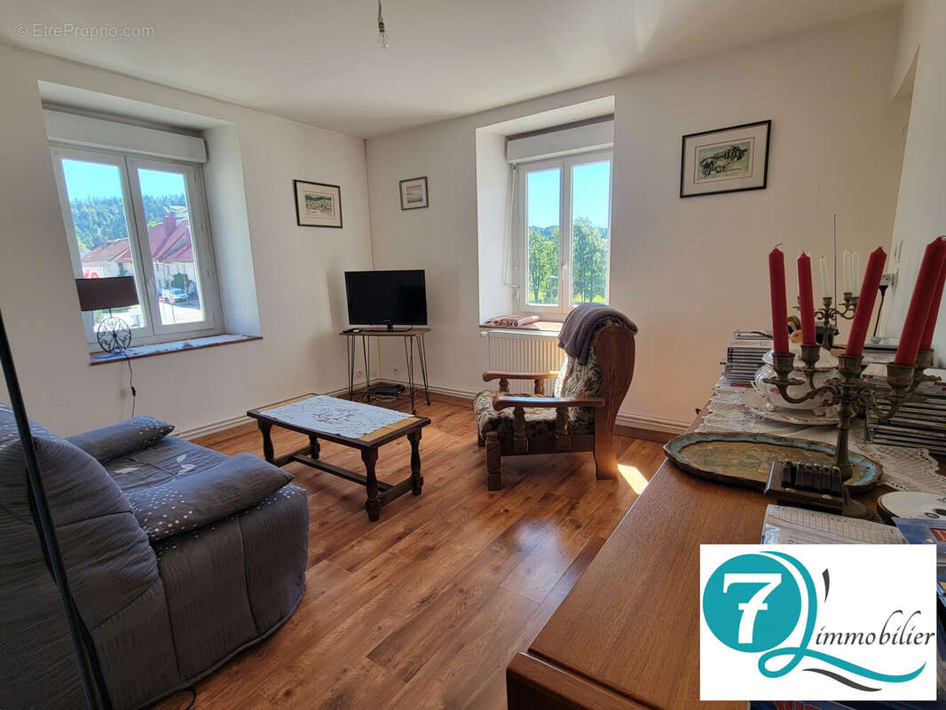 Appartement à CHAUX-NEUVE