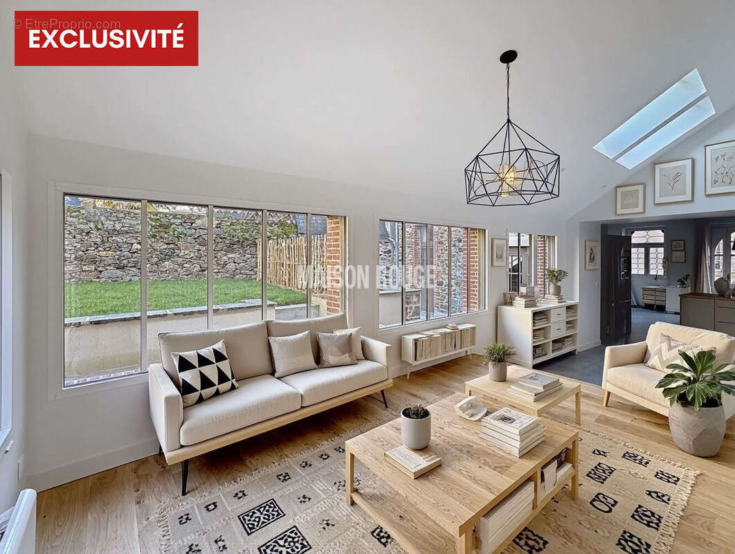 Maison à SAINT-SULIAC