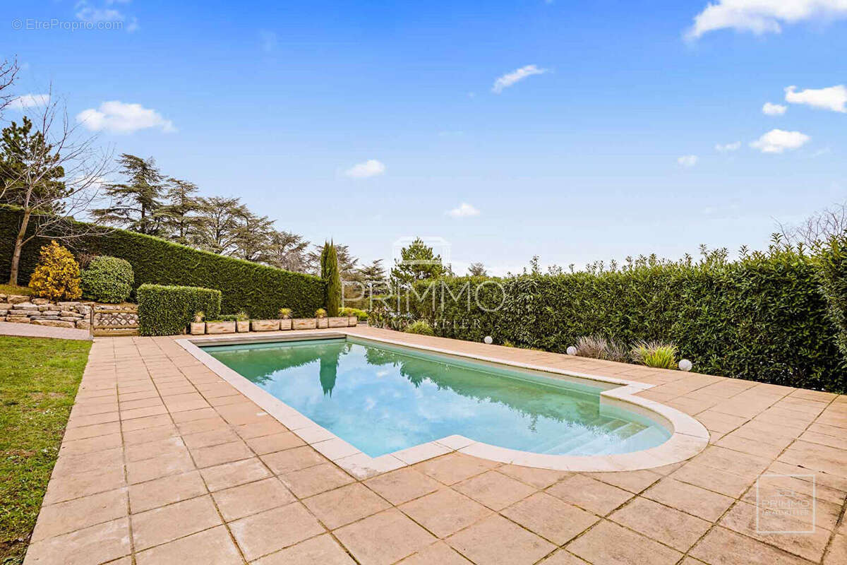 Maison à COLLONGES-AU-MONT-D&#039;OR