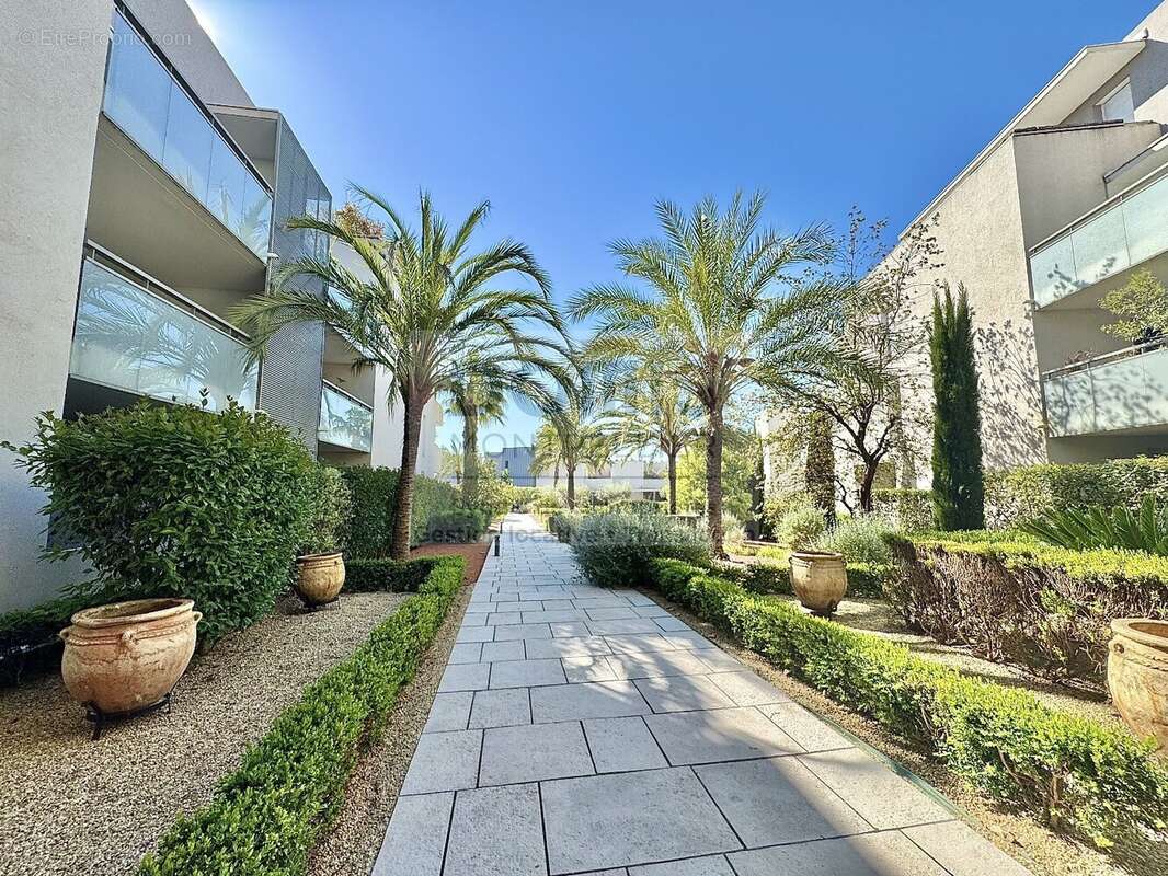 Appartement à LATTES