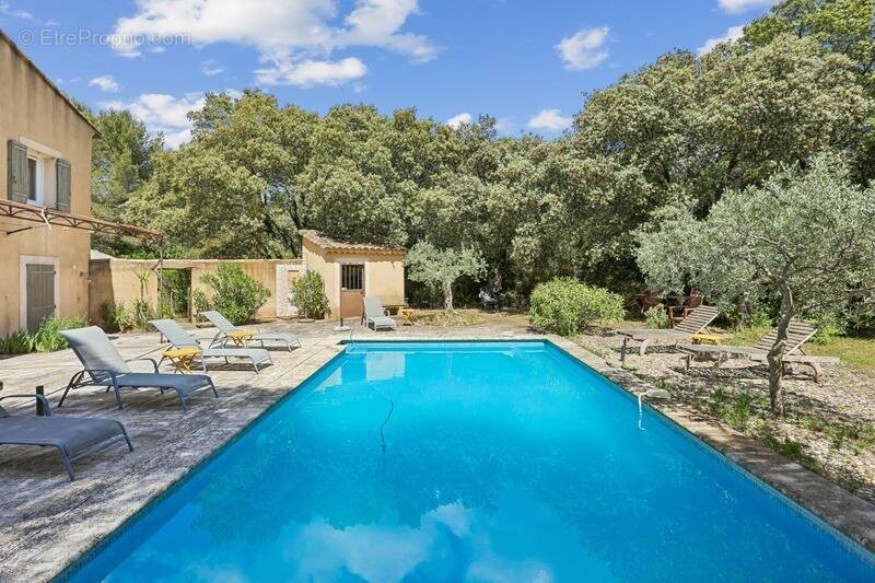 Maison à GORDES