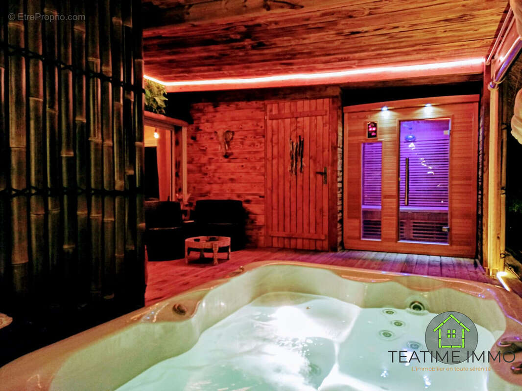 Sauna Jacuzzi Villa plein pied La Farlede - Maison à LA FARLEDE