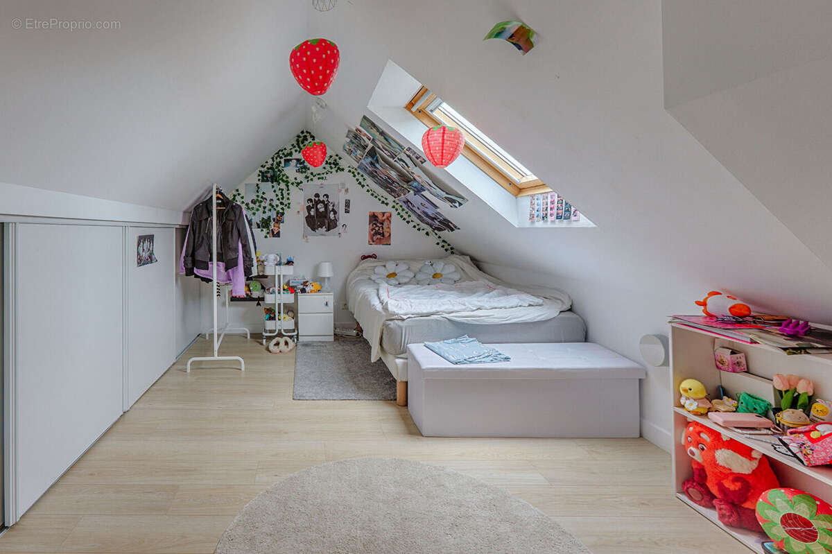 Maison à FONTENAY-LE-FLEURY