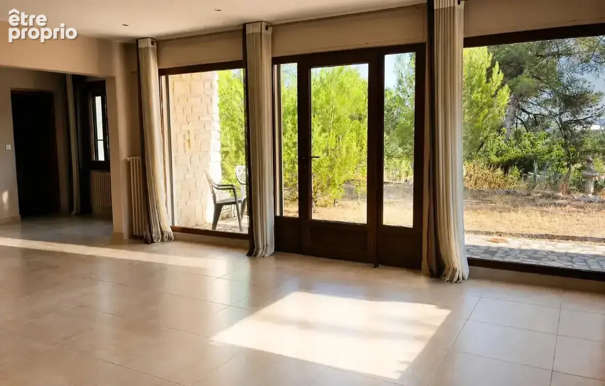 Maison de 5 pièces de 134 m² à Bédarrides - photo 2