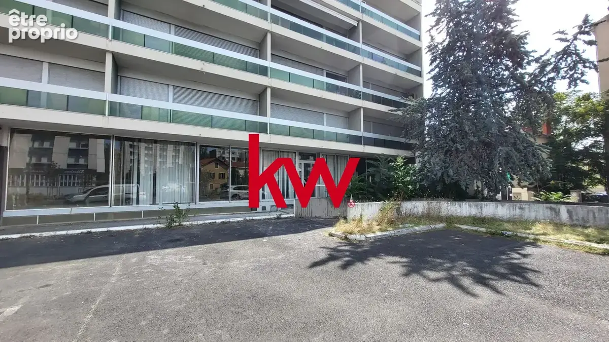 Commerce 442 m² à Clermont-Ferrand  - photo 6
