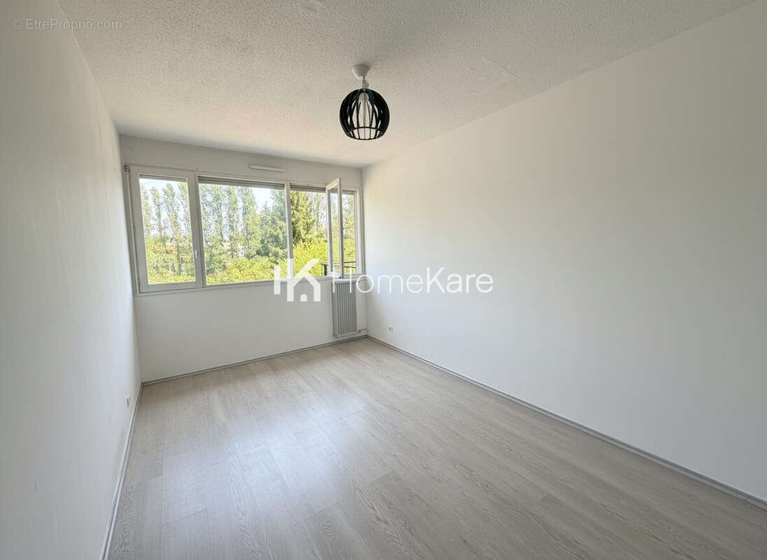 Appartement 80 m² à Blanquefort  - photo 4