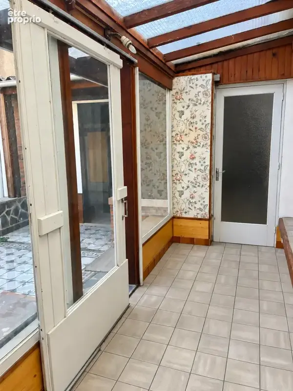 MAISON DE BOURG DE 160 M2 avec Cour et Garage. - photo 12