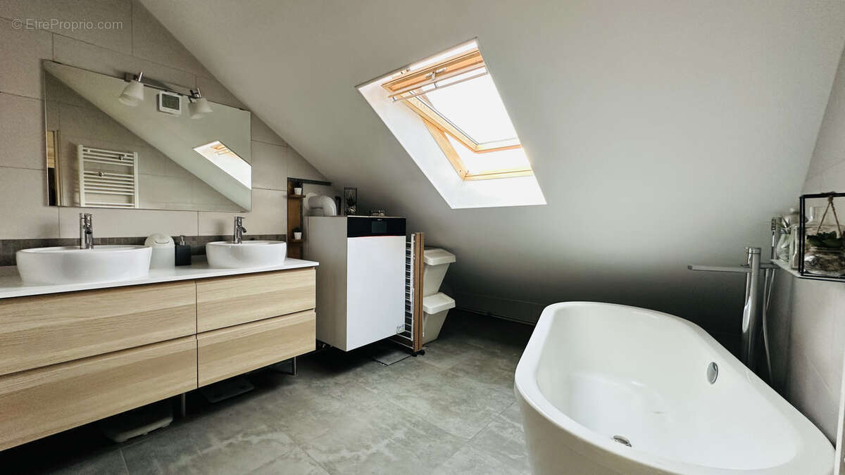 Maison à SAMOIS-SUR-SEINE