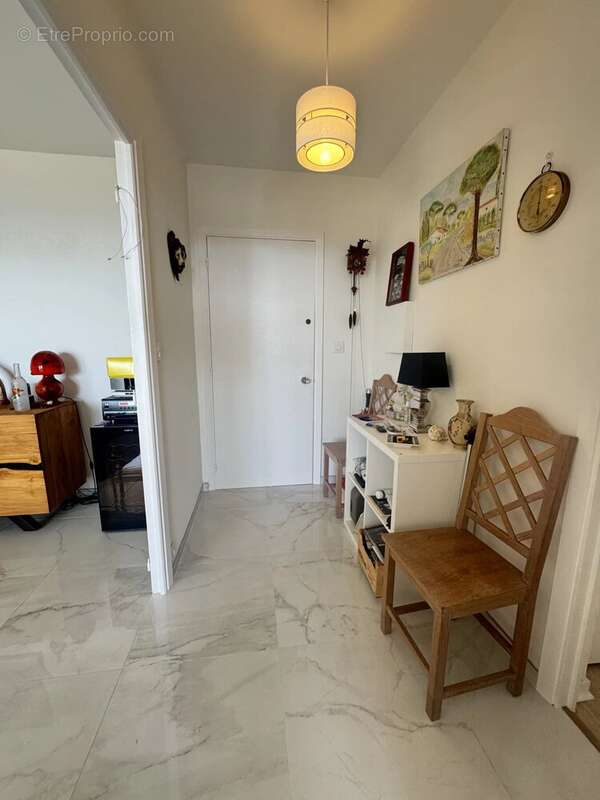 Appartement à VALLAURIS