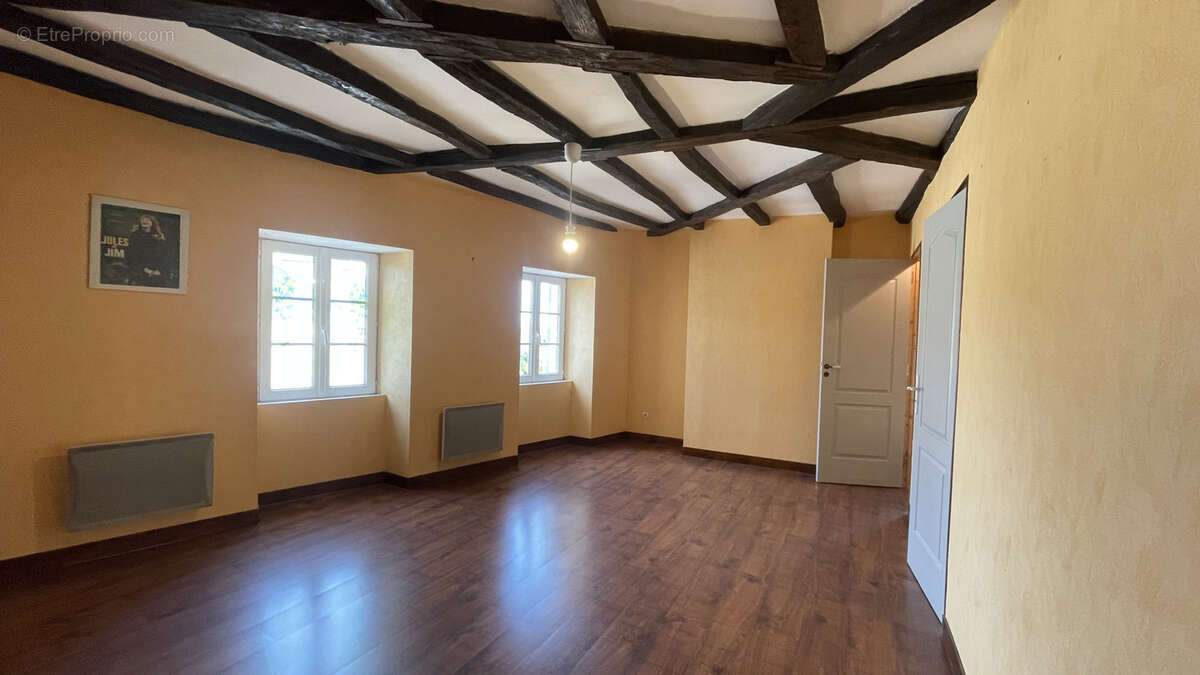 Maison à FRONTENAY-ROHAN-ROHAN