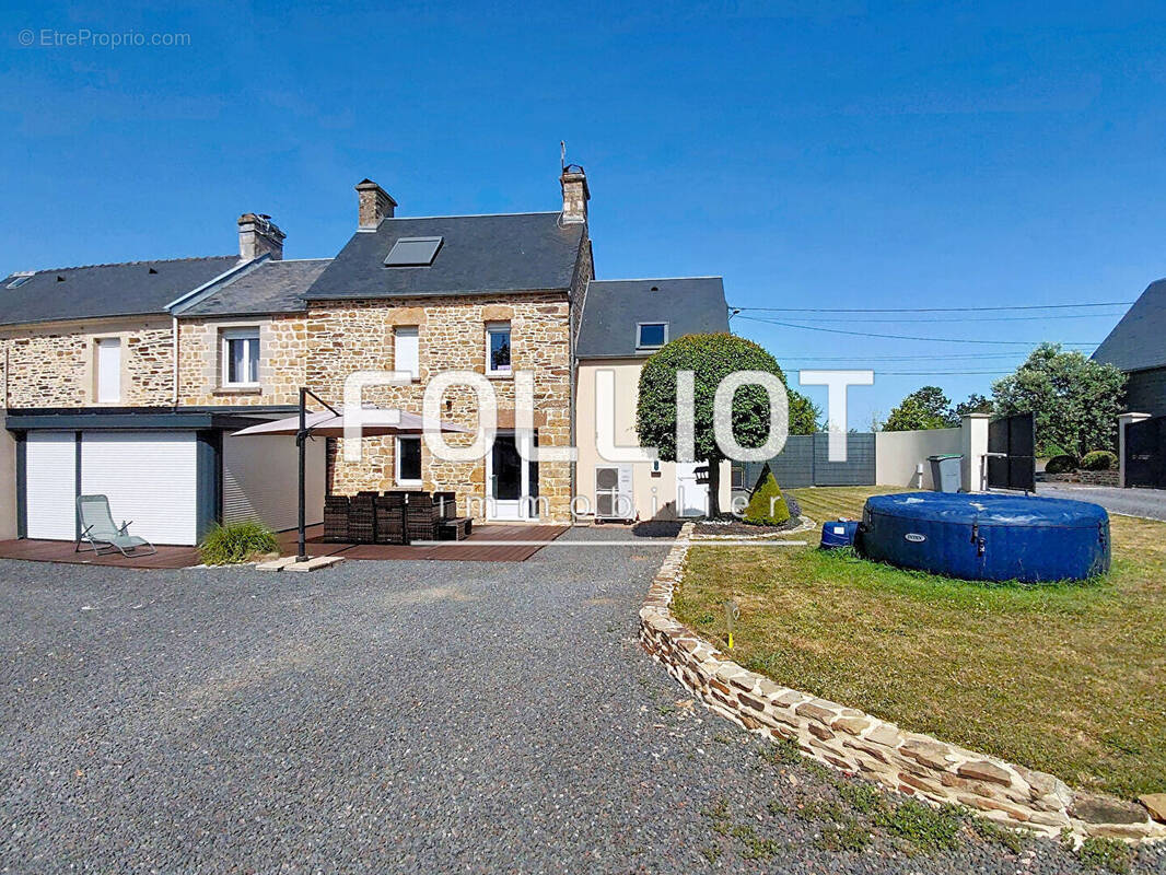 Maison à TROIS-MONTS