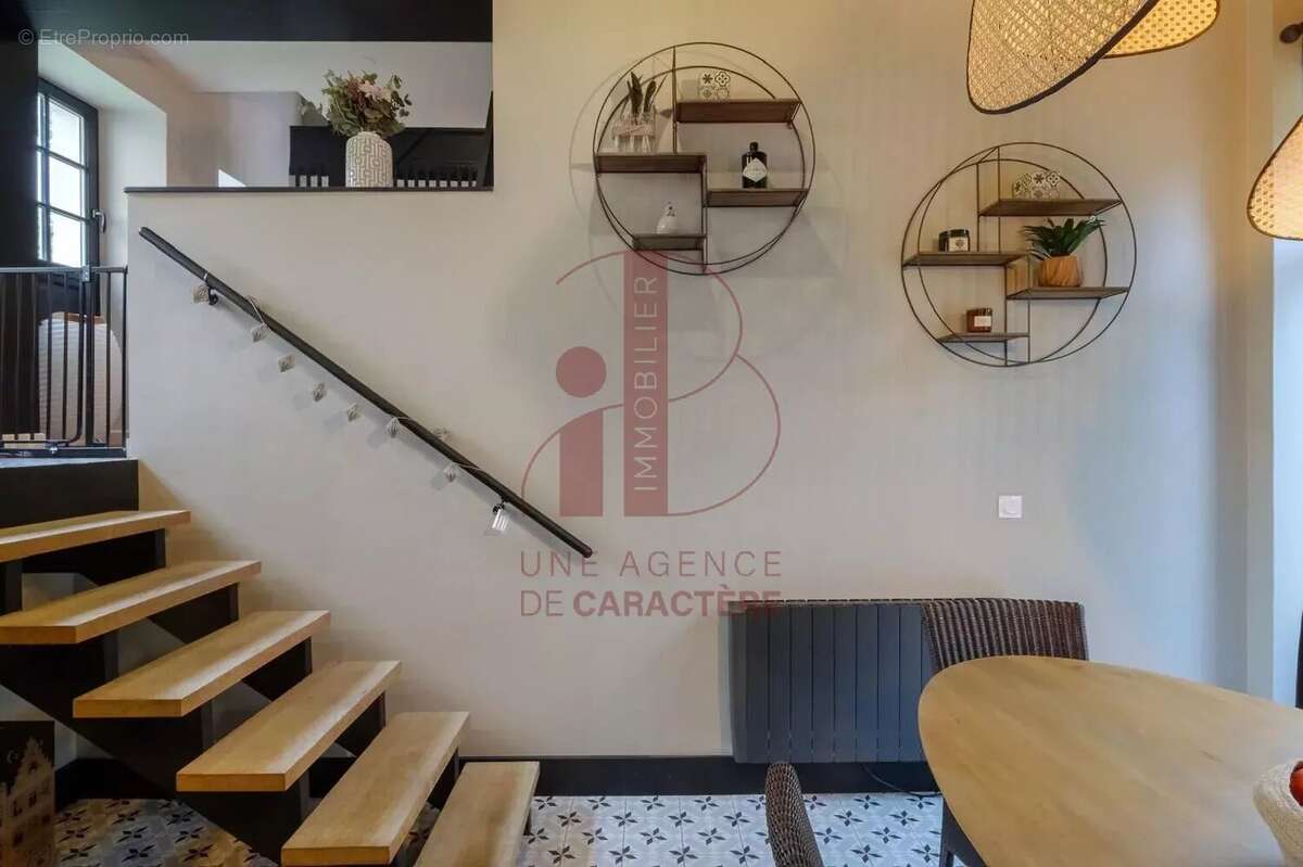 Maison à VULAINES-SUR-SEINE