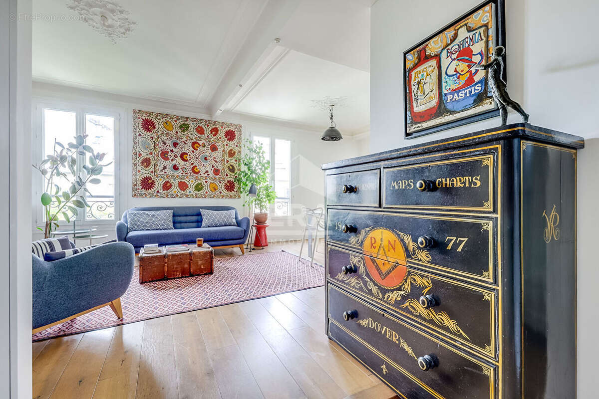 Appartement à PARIS-17E