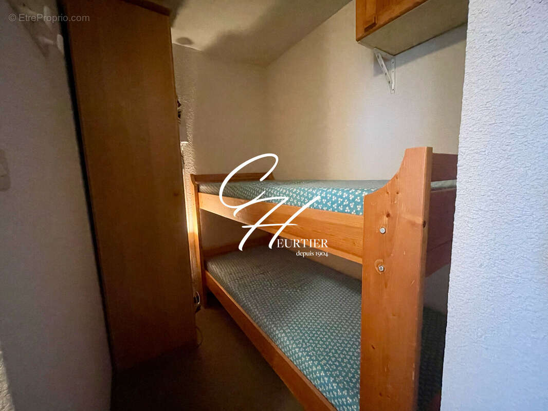 Appartement à CHATEAU-BERNARD