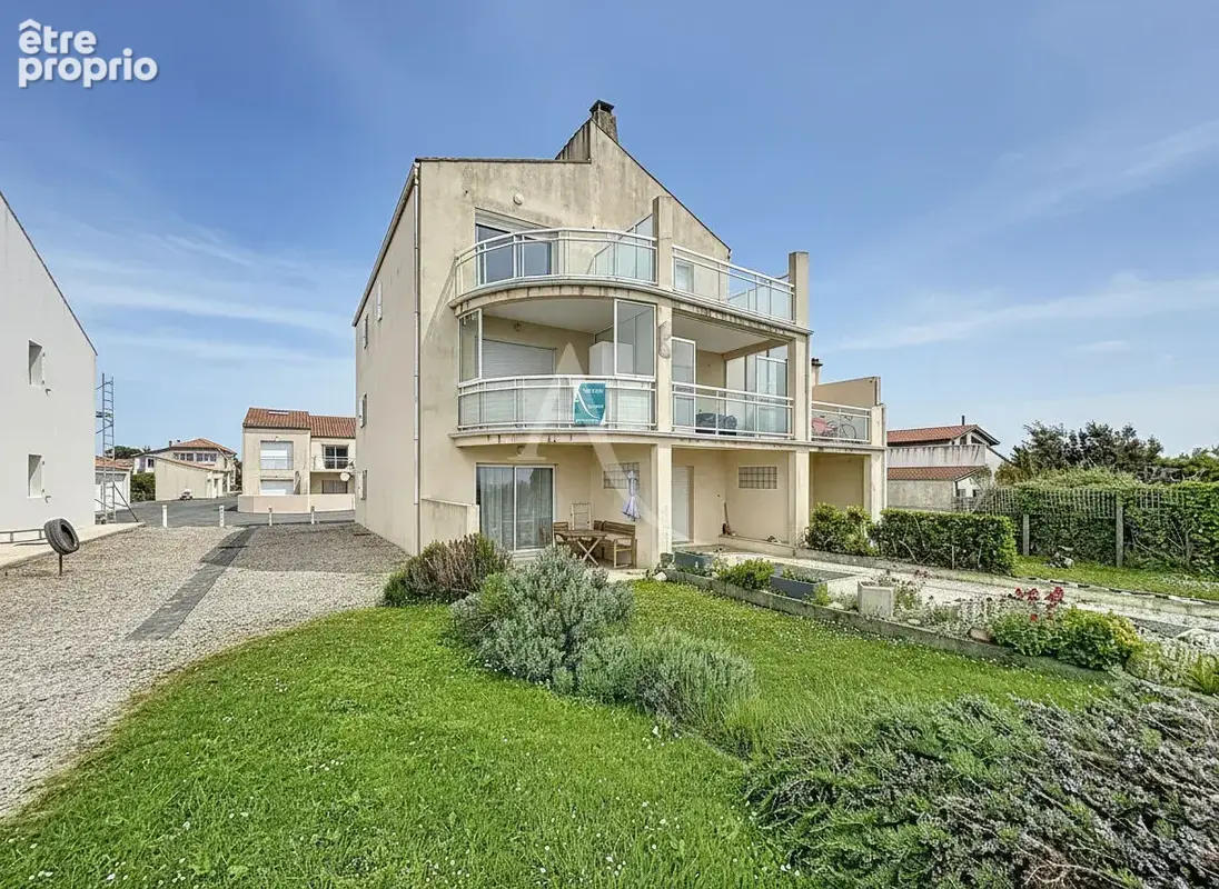 Châtelaillon-Plage Appartement T1 avec terrasse vue mer et parking - photo 8