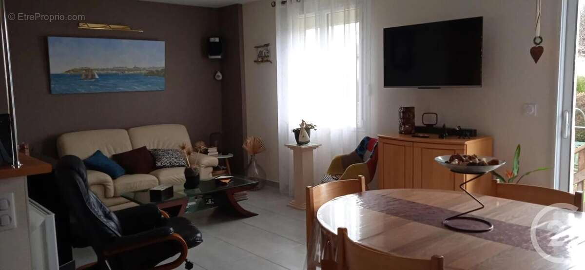 Maison à ARGENTRE-DU-PLESSIS