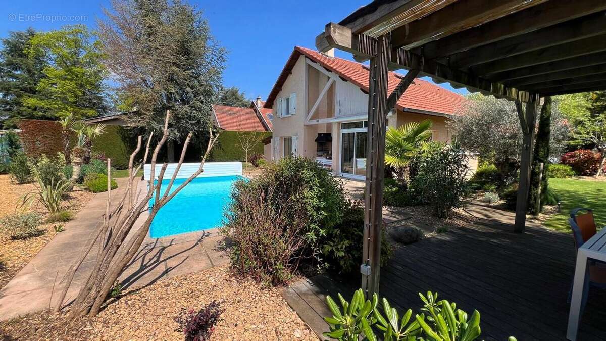 Photo 6 - Maison à LA TOUR-DE-SALVAGNY