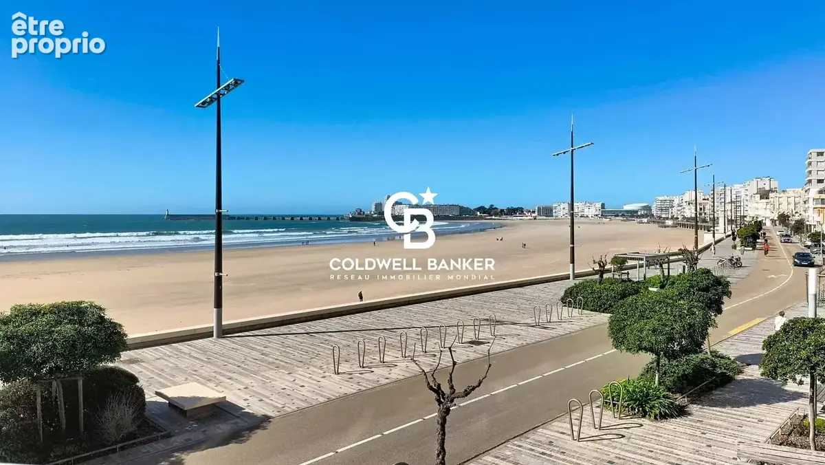 LES SABLES D'OLONNE: La Villa Flore : Signature de l'architecture balnéaire  sur le Remblai. - photo 25