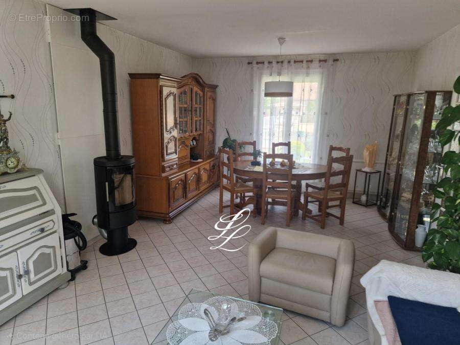 Maison à SAVIGNE-L'EVEQUE