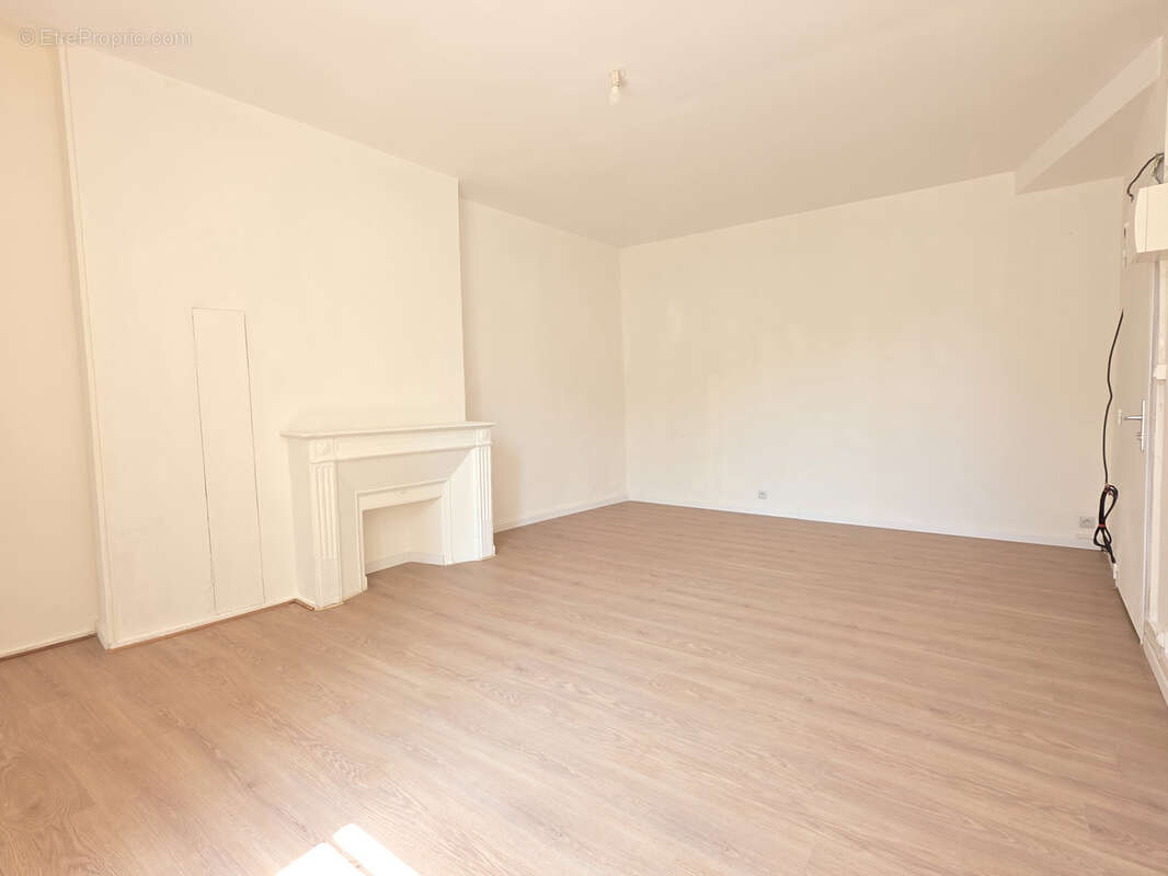 Studio en parfait état - centre ville Saint Germain en Laye - photo 3