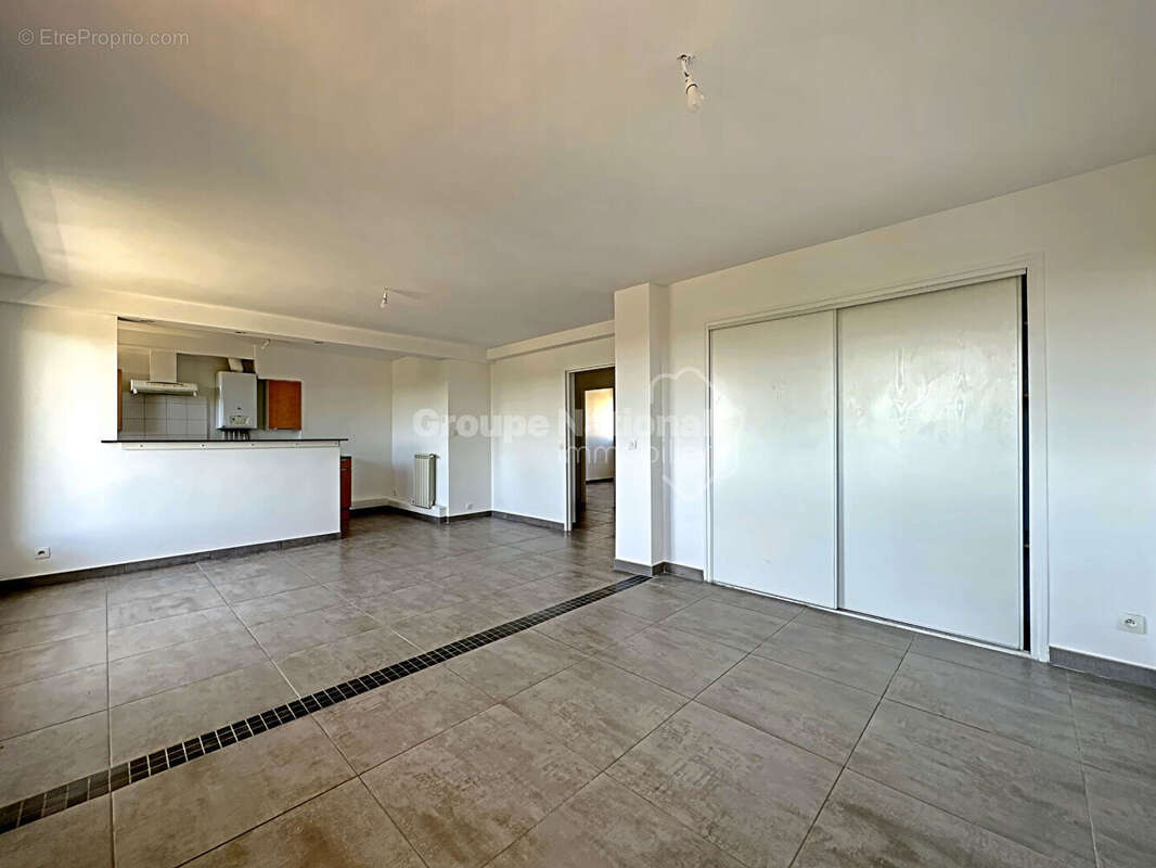 Appartement à LUNEL