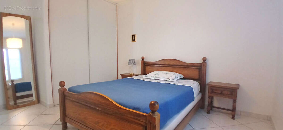 PLAIN PIED  122 m² et garage - Saint Sulpice De Royan 5 pièce(s) sur  679m² - photo 12