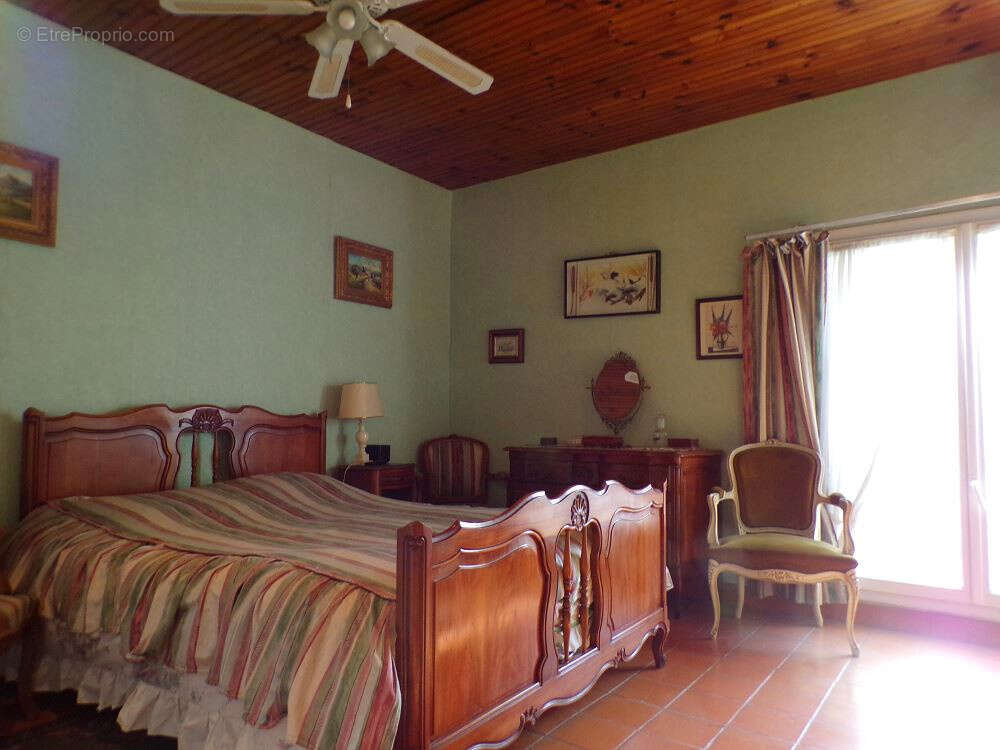 Maison à VILLESPASSANS