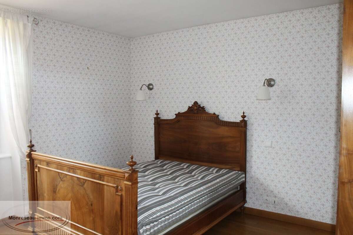 Maison à CHARNAY-LES-MACON