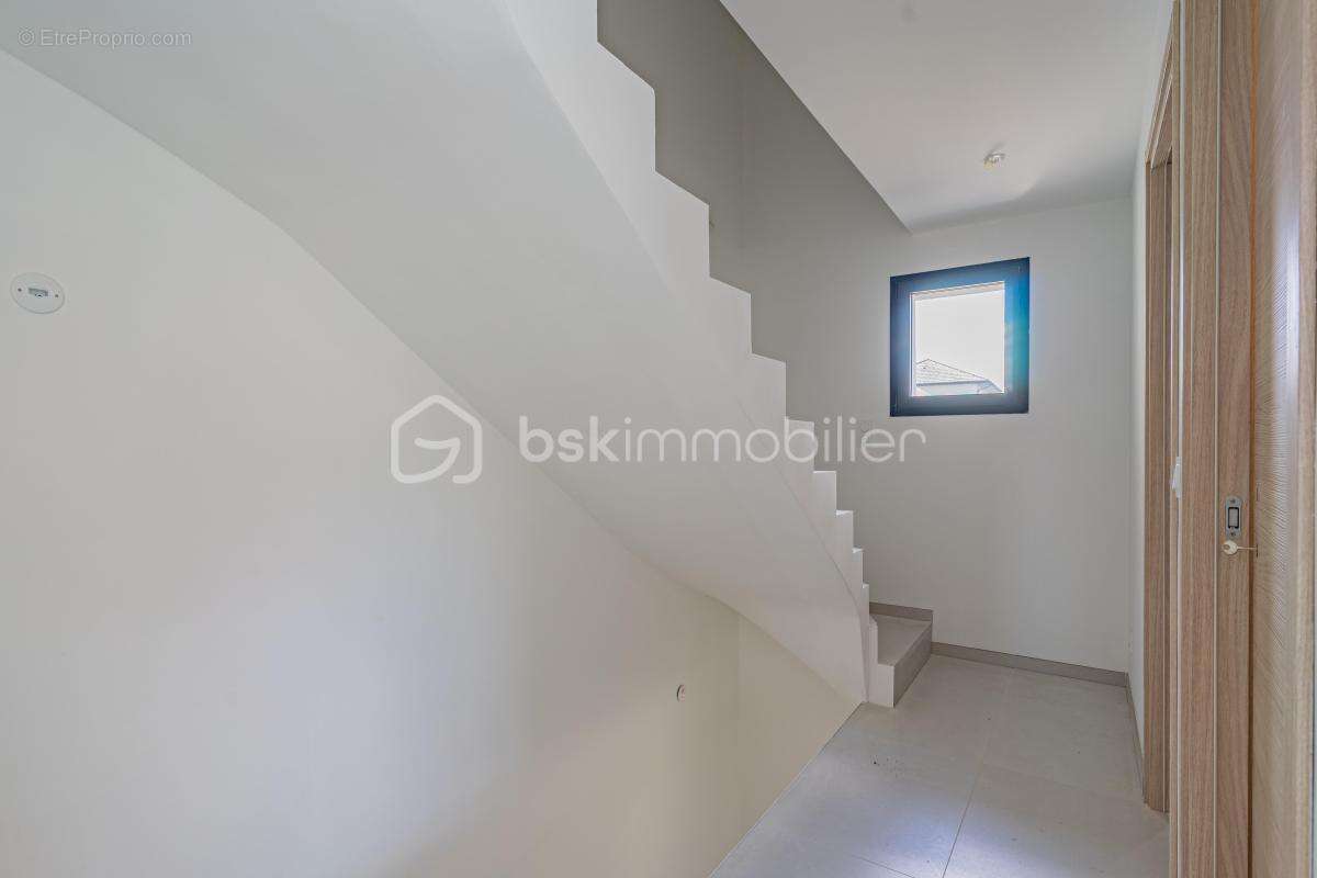 Maison à SEYSSEL
