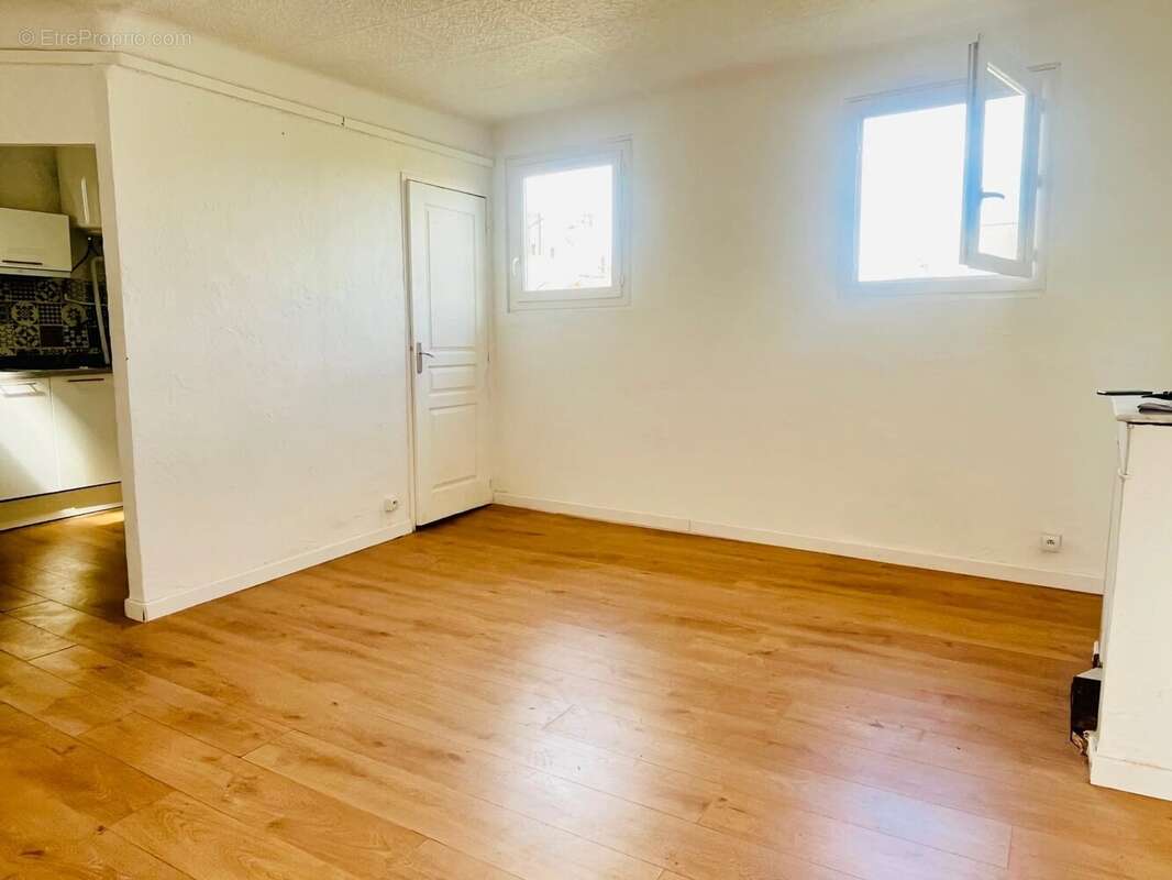 Appartement à MARSEILLE-5E