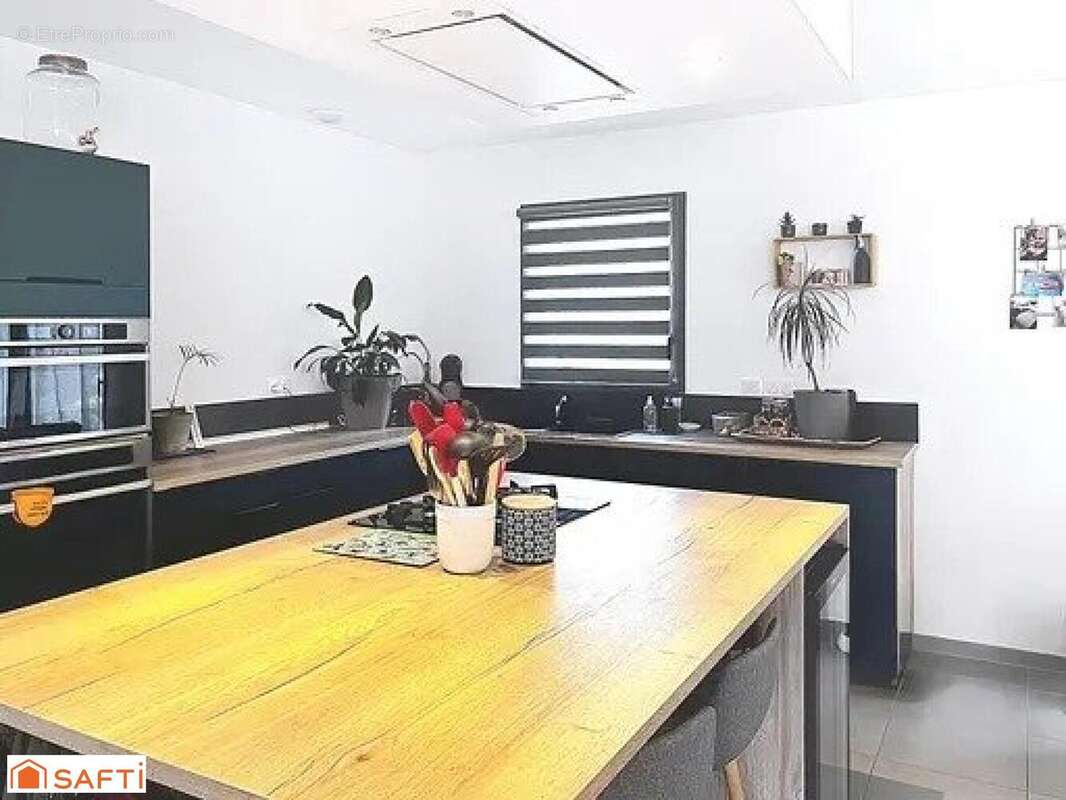 Maison 126 m² à Dierre  - photo 2