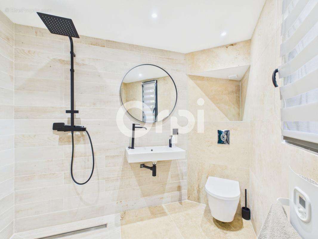 Maison à MONTAUROUX