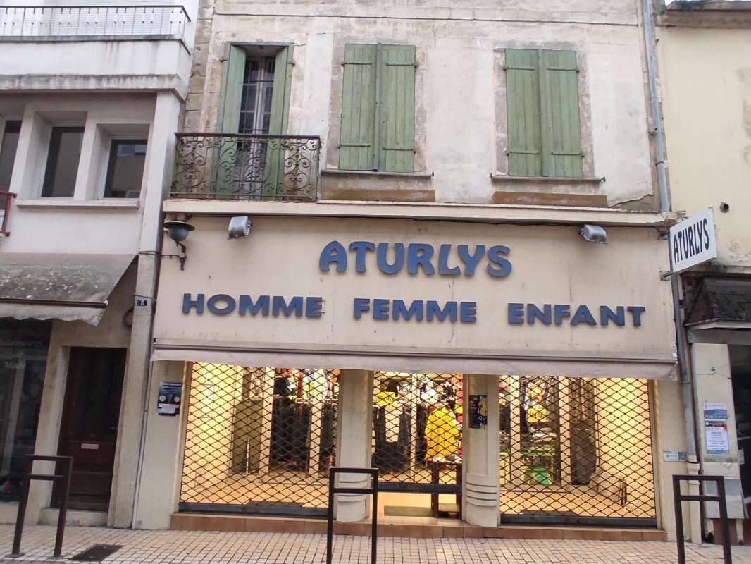 Immeuble Traversant : Emplacement N°1 sur les 2 Rues les plus Commerçantes - photo 3