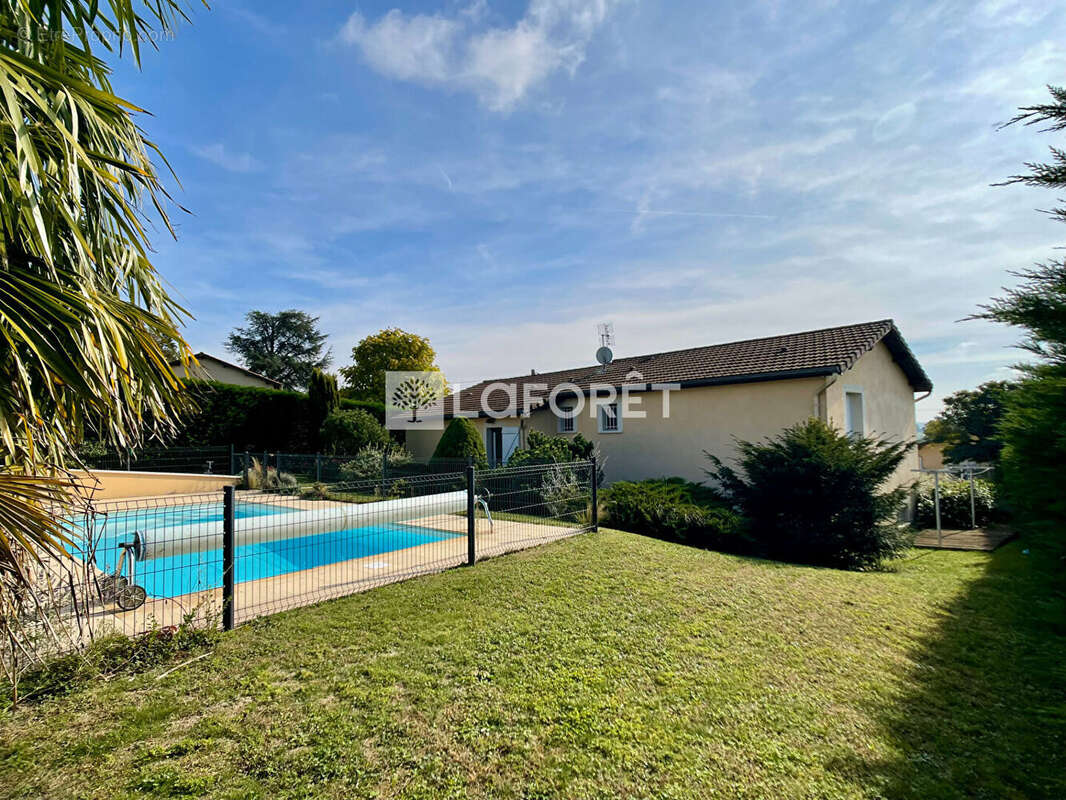 Maison à DOMPIERRE-SUR-CHALARONNE