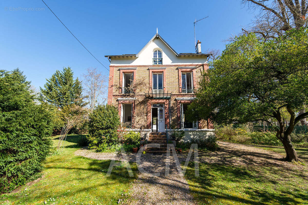 Maison à MAISONS-LAFFITTE