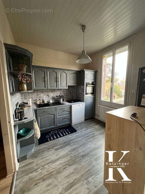 cuisine équipée - Appartement à ARQUES-LA-BATAILLE