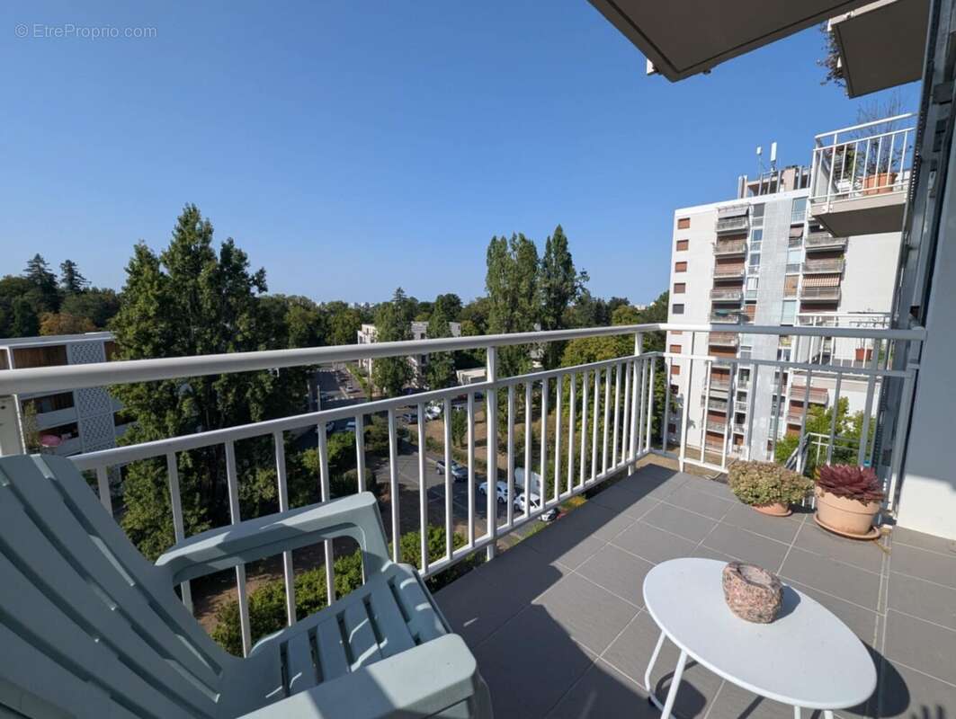 Balcon salon/Séjour - Appartement à MERIGNAC