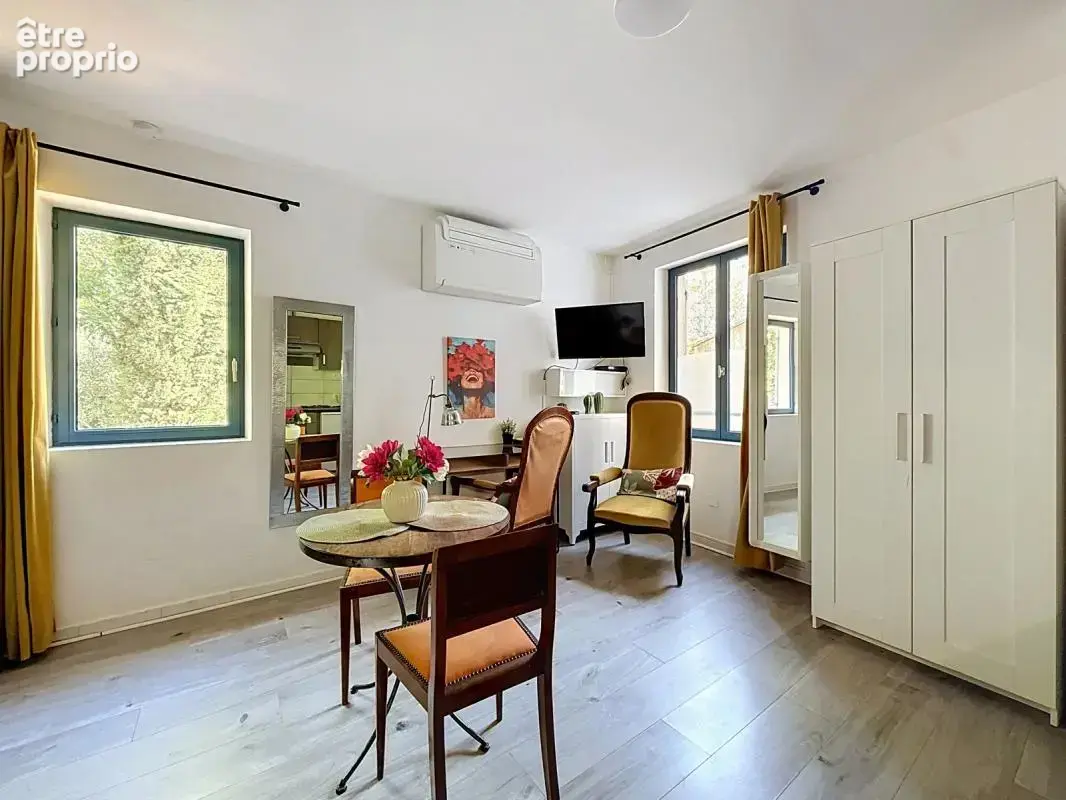 Exclusivité - intra-muros - studio meublé de 23,10m2 - photo 5