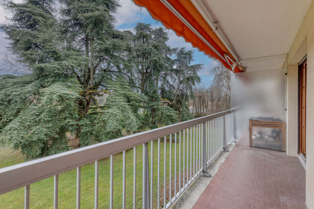 Appartement à MOIRANS