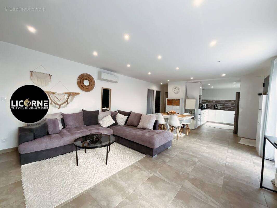 Appartement 79 m² à Le Rove  - photo 1