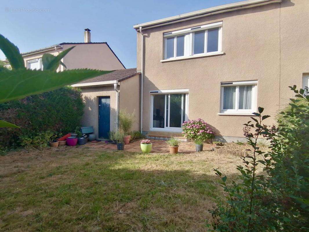 Maison 103 m² à Montigny-Le-Bretonneux  - photo 6