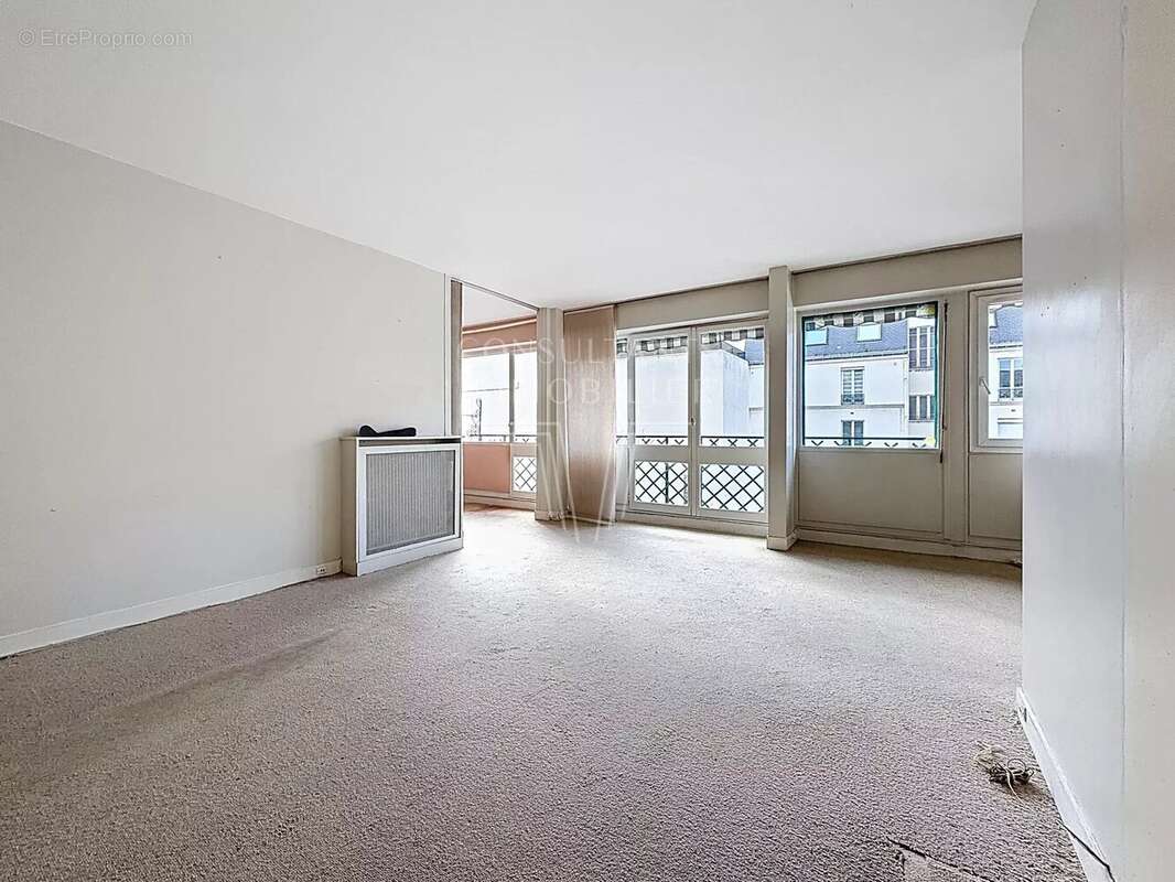 Appartement à PARIS-17E