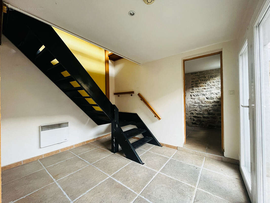 Appartement à MONTCEAU-LES-MINES