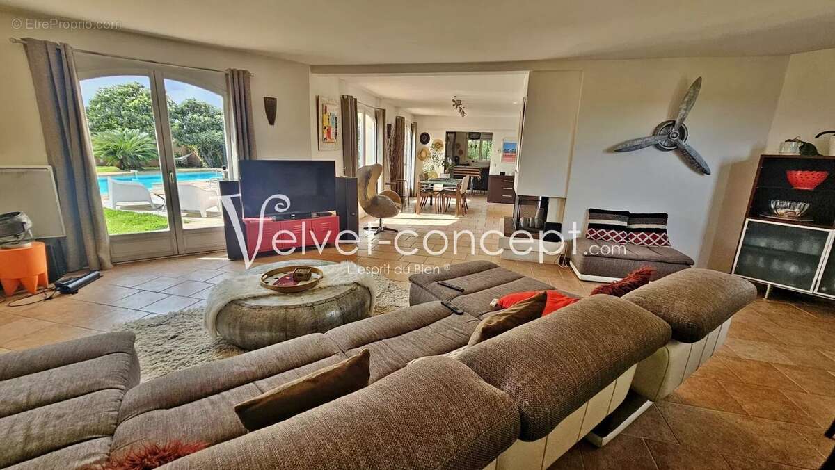 Maison à CAGNES-SUR-MER