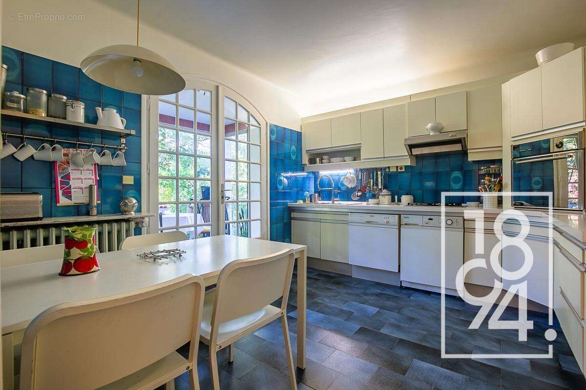 Maison à ROQUEFORT-LA-BEDOULE