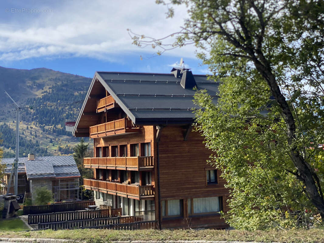 Appartement à LES ALLUES