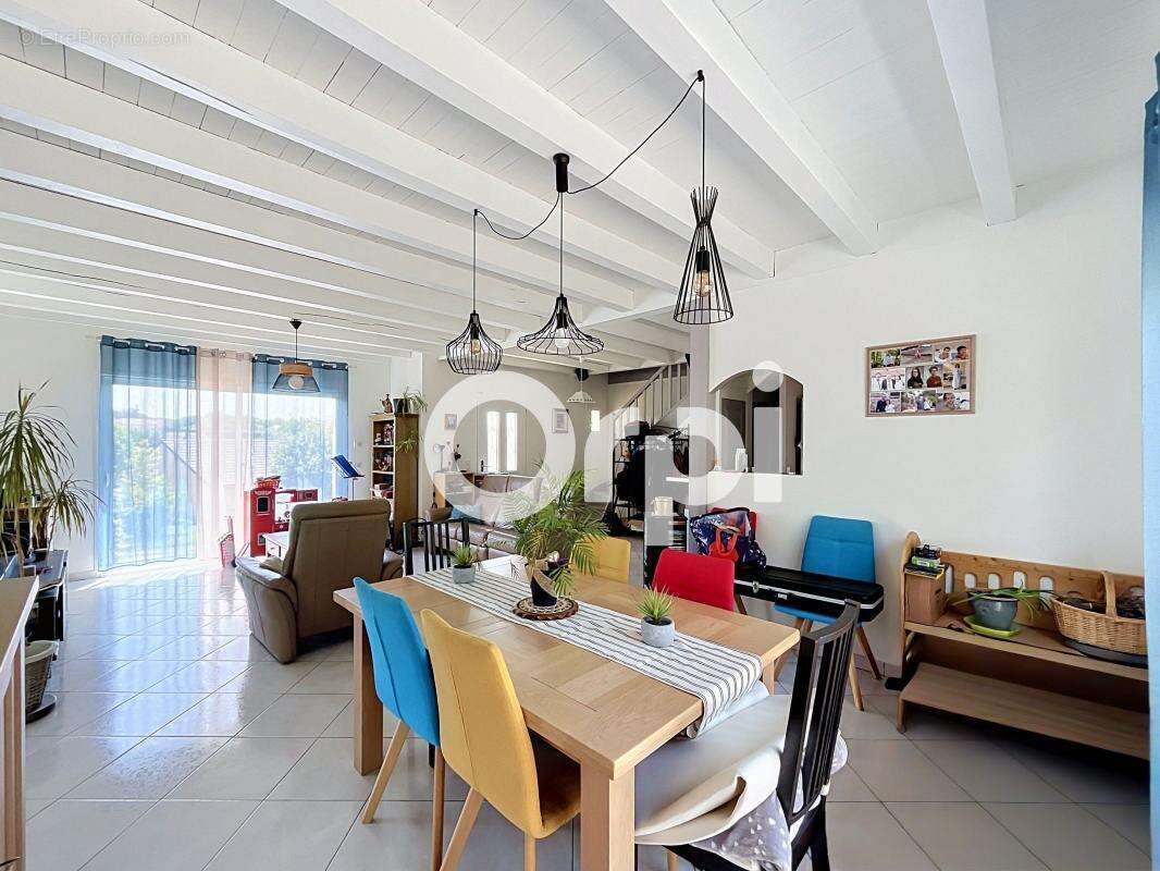 Maison à JUGEALS-NAZARETH